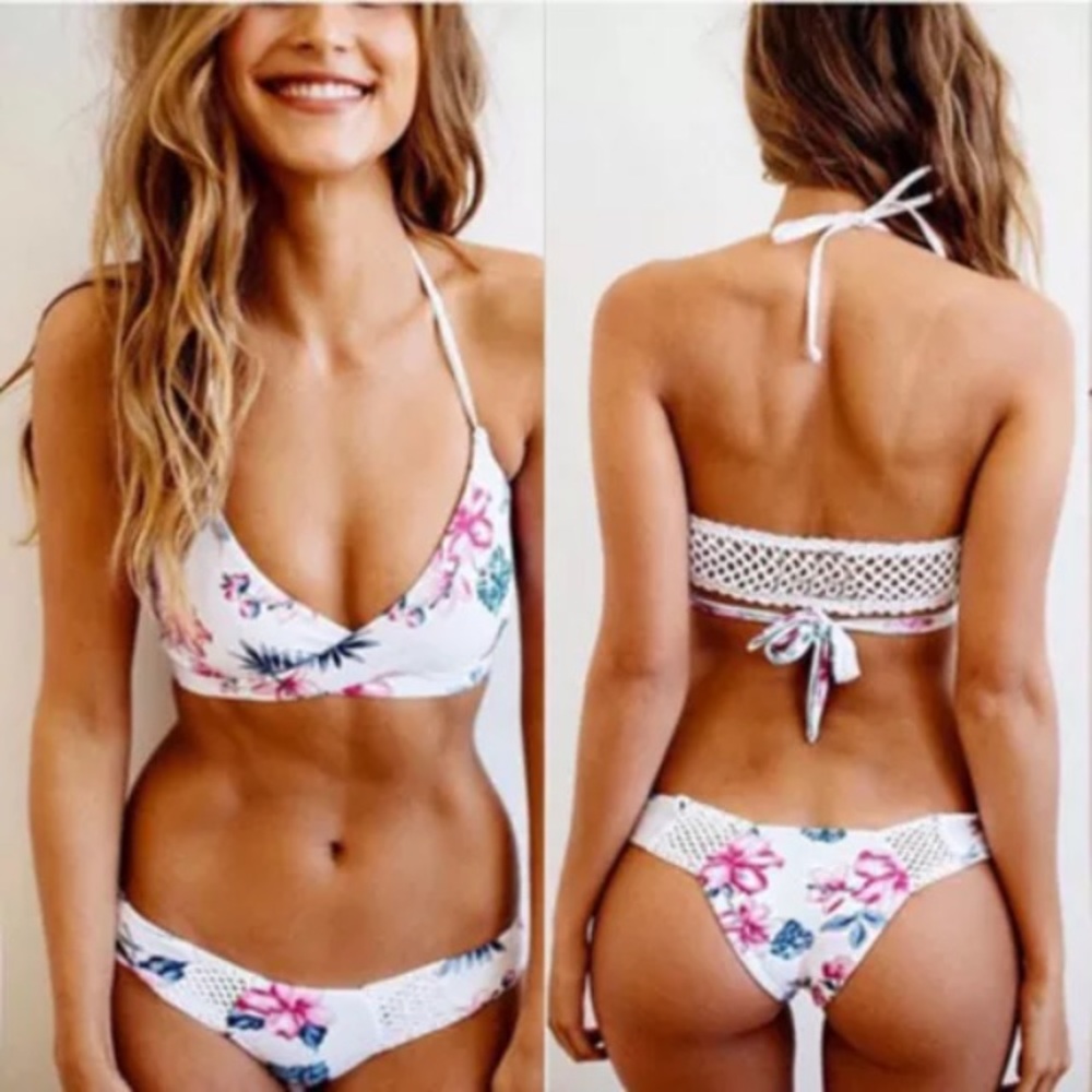 🎉HP🎉LAST ONE! Floral Bikini! Top Listing. - Picture 2 of 4